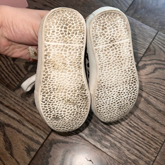 Mk Michael Kors size 5 toddler heart sneaker brown luxury designer sale - Picture 3 of 7